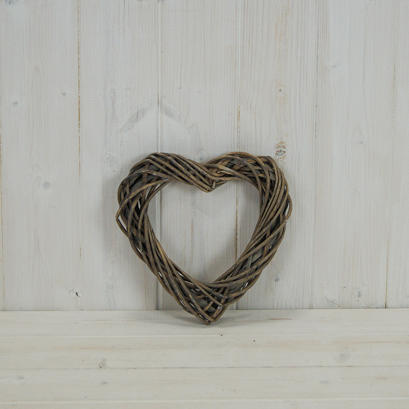 20cm Grey Heart Willow Wreath detail page
